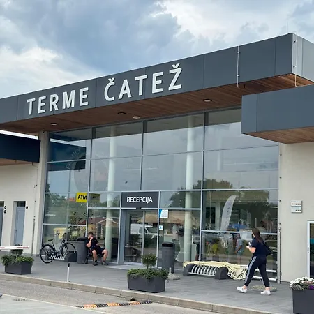 Vikendica Rustic Catez Ganzes Holzhaus An Sloweniens Groesster Therme Brezice