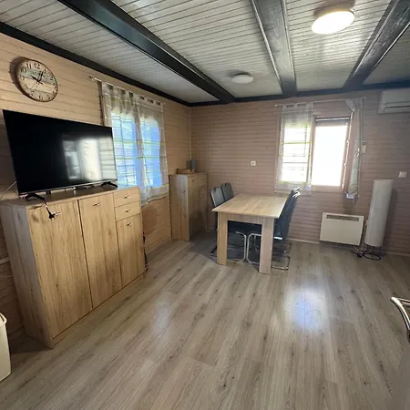 Rustic Catez Ganzes Holzhaus An Sloweniens Groesster Therme Сasa de vacaciones *