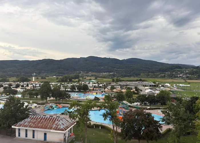 Catez Holzhaus An Der Therme Catez 別荘