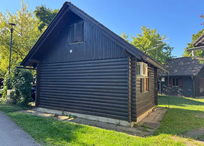 Catez Holzhaus An Der Therme Catez 別荘